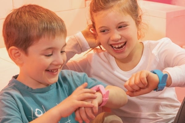 Wearable-Device-with-a-Pet-Simulation-Game-small